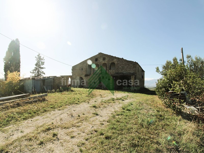 Rustico in Vendita a Teramo, 230'000&euro;, 200 m²