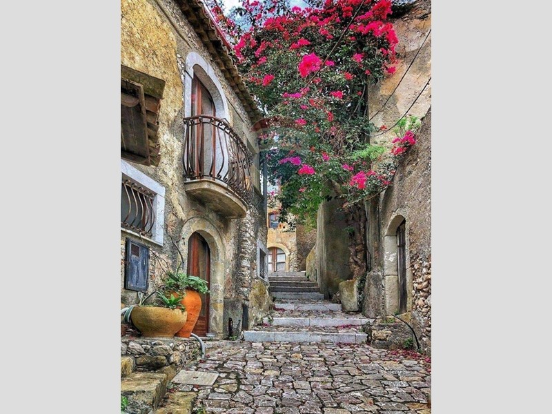 Casa Indipendente in Vendita a Forza d'Agrò, 45'000&euro;, 95 m²