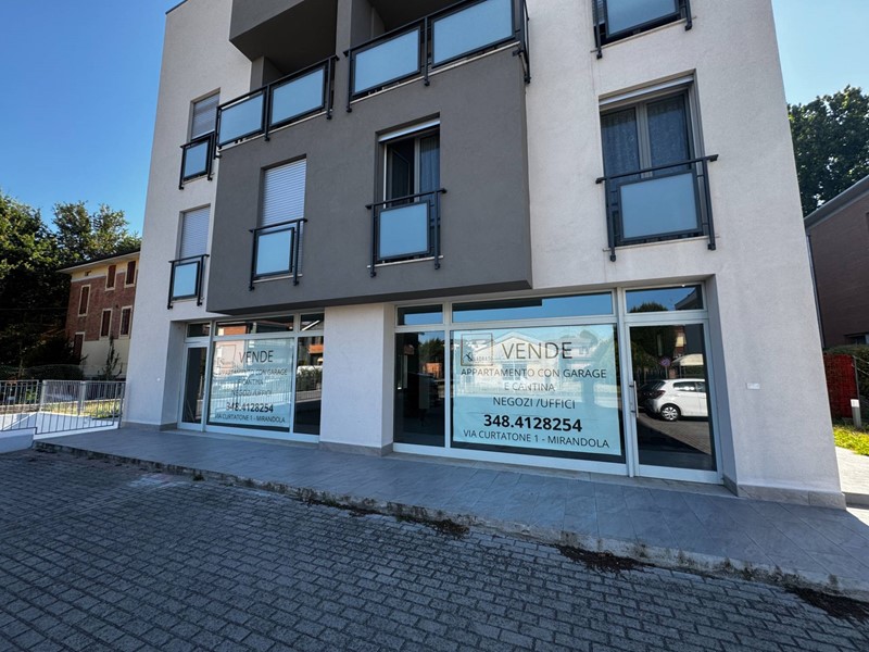 Negozio in Vendita a Mirandola, 74'000€, 60 m²