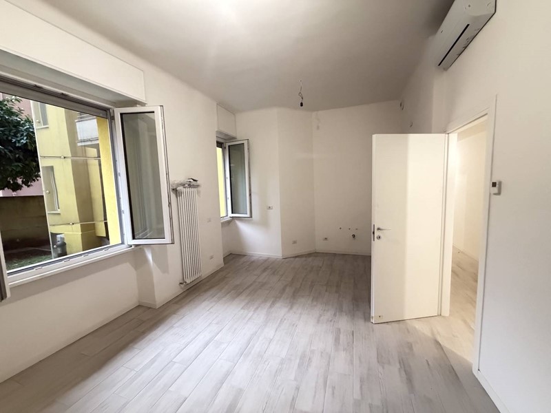 Bilocale in Affitto a Milano, 385€, 85 m²
