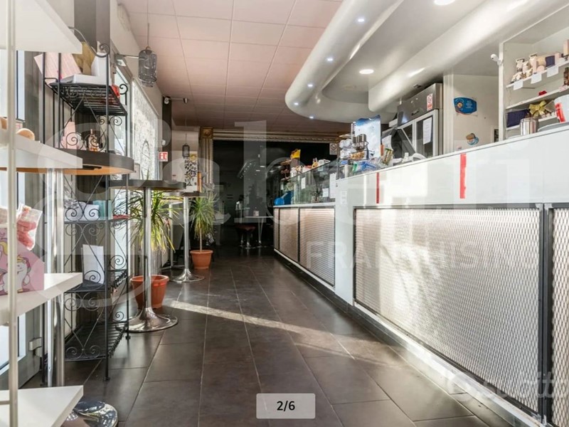 Attività commerciale in Vendita a Pontedera, 70'000&euro;, 165 m²