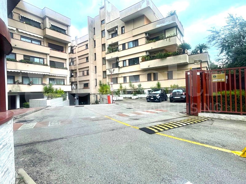 Quadrilocale in Vendita a Caserta, 365'000€, 166 m²