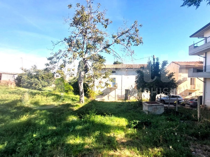 Terreno edificabile in Vendita a Castel Frentano, 80'000&euro;, 5295 m²