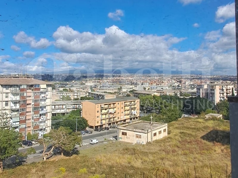 Quadrilocale in Vendita a Catania, 100 m²