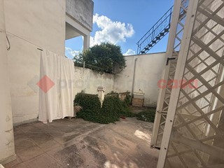 Casa Indipendente in Vendita a Manduria, 148'000&euro;, 150 m², con Box