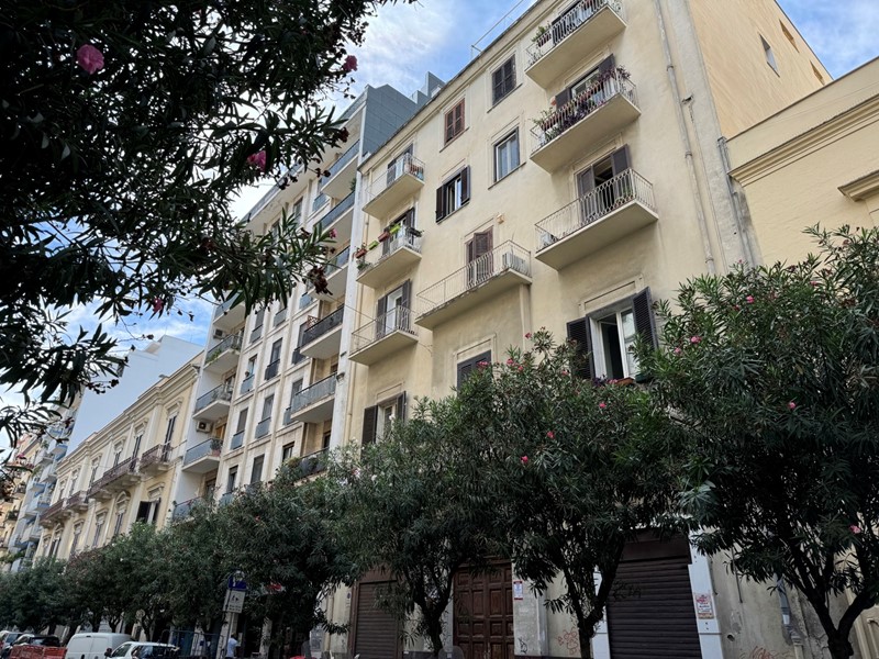 Bilocale in Vendita a Bari, 150'000€, 78 m²