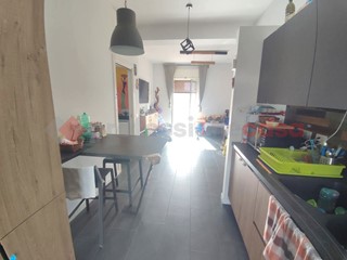 Trilocale in Vendita a Napoli, 170'000€, 75 m²