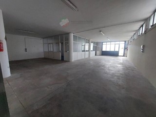 Magazzino in Affitto a San Giovanni in Marignano, 750&euro;, 180 m²