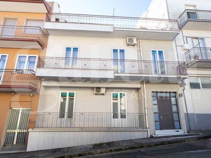 Appartamento in Vendita a Ragusa, 179'000€, 180 m²