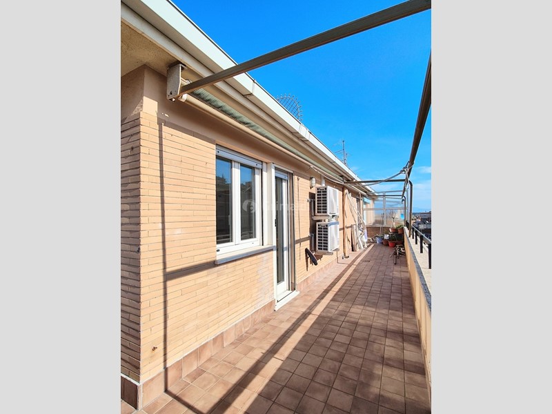 Appartamento in Vendita a Nettuno, zona Centro, 280'000€, 150 m²