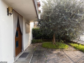 Casa Semi Indipendente in Vendita a Dueville, 170'000&euro;, 210 m², con Box