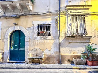 Attività commerciale in Vendita a Siracusa, 287'500&euro;, 170 m²