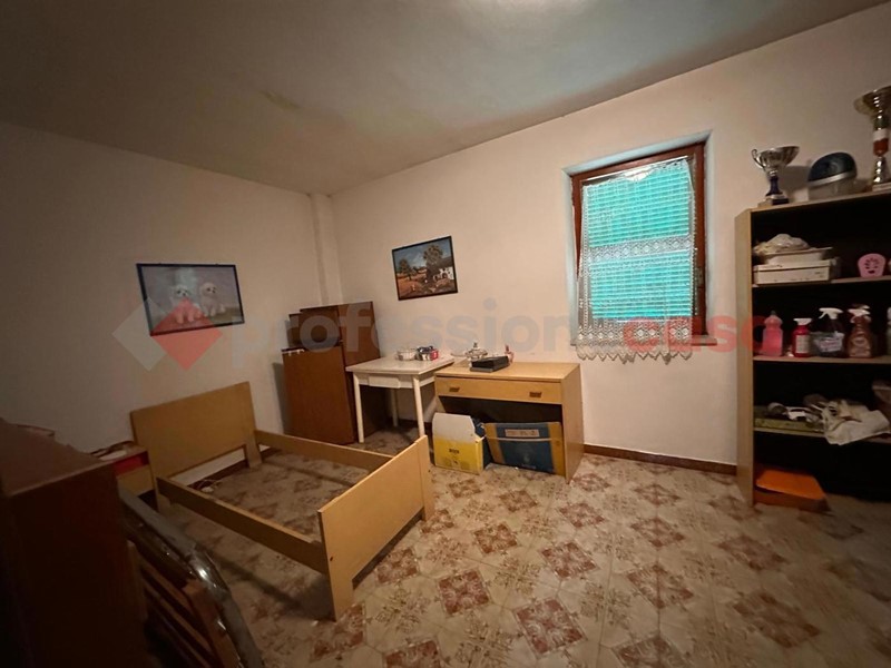 Casa Indipendente in Vendita a Avezzano, 98'000&euro;, 130 m², arredato