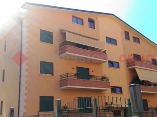 Trilocale in Vendita a Avezzano, 55'000€, 65 m², arredato