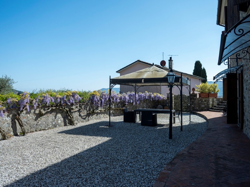 Casa Indipendente in Vendita a Sarzana, 930'000&euro;, 400 m²