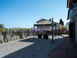 Casa Indipendente in Vendita a Sarzana, 930'000&euro;, 400 m²