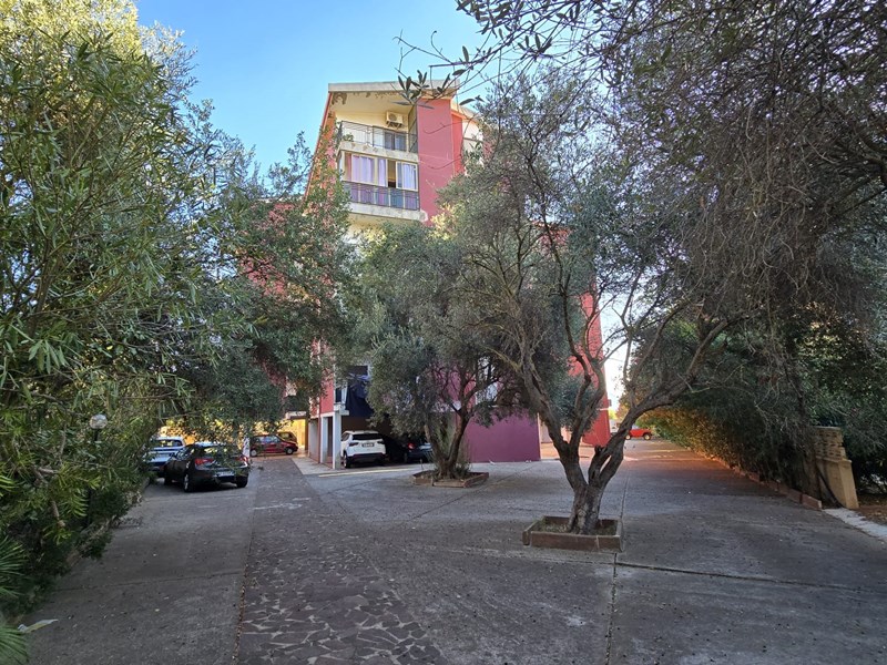 Appartamento in Vendita a Iglesias, zona Via Emilio Lussu, 95'000€, 120 m²