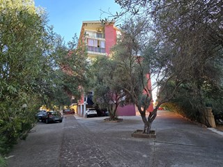 Appartamento in Vendita a Iglesias, zona Via Emilio Lussu, 95'000€, 120 m²