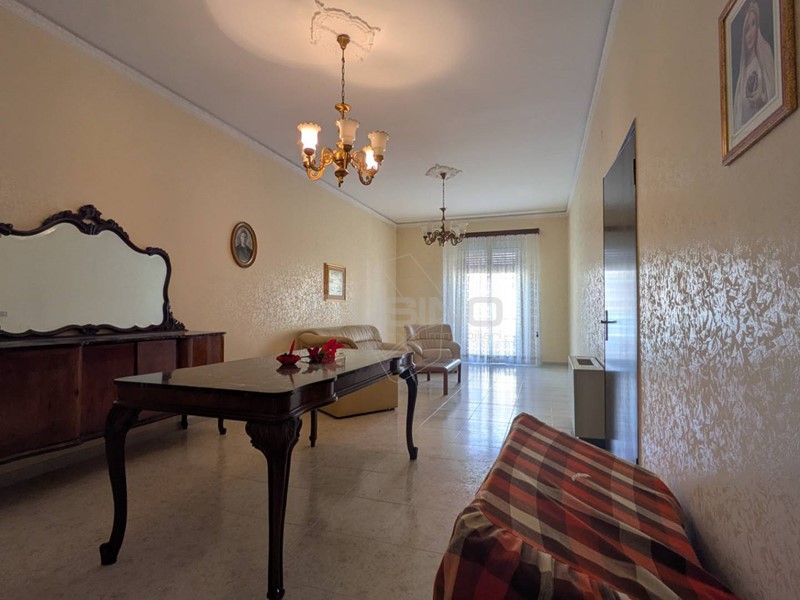 Quadrilocale in Vendita a Floridia, 110'000&euro;, 164 m²