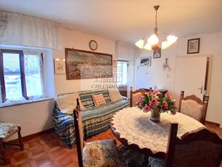 Casa Semi Indipendente in Vendita a Moruzzo, 110'000€, 165 m²