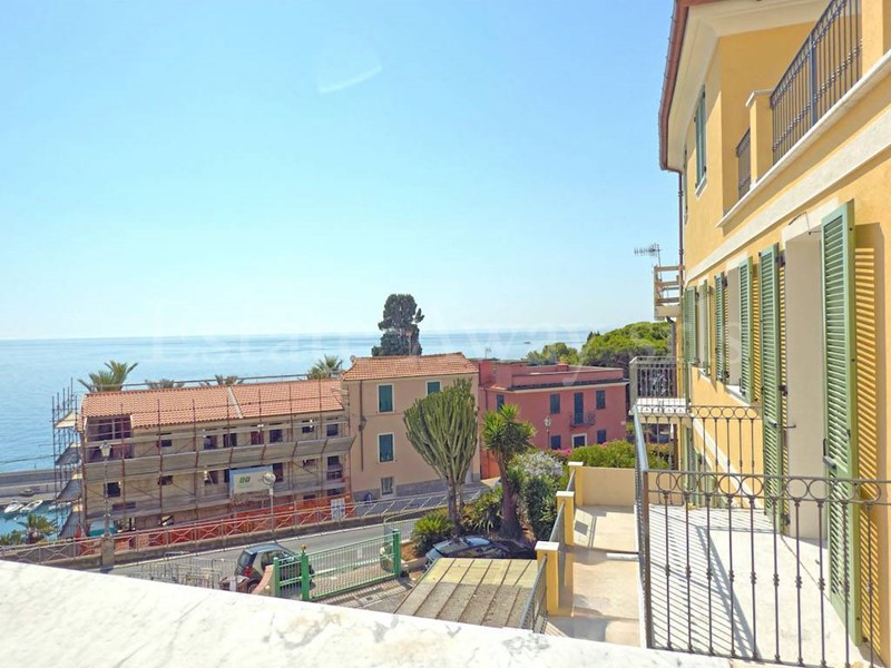 Trilocale in Vendita a Bordighera, 861'000&euro;, 214 m²