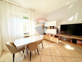 Trilocale in Vendita a Milano, 315'000&euro;, 81 m²