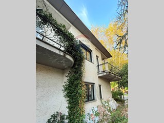 Villa in Vendita a Lurate Caccivio, 350'000&euro;, 294 m²