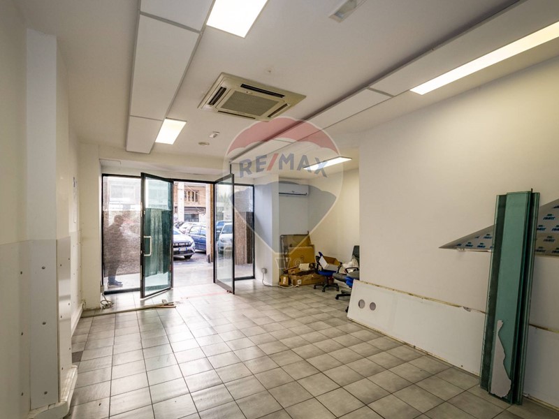 Immobile commerciale in Affitto a Palermo, 1'350&euro;, 132 m²
