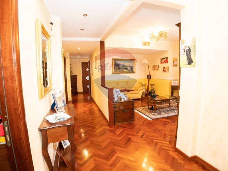 Quadrilocale in Vendita a Misterbianco, 160'000€, 131 m²