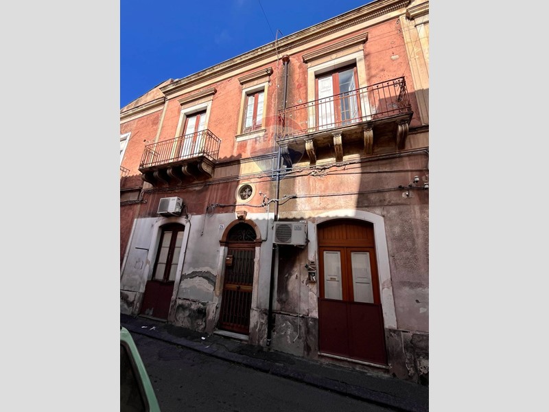 Quadrilocale in Vendita a Catania, 50'000€, 56 m²