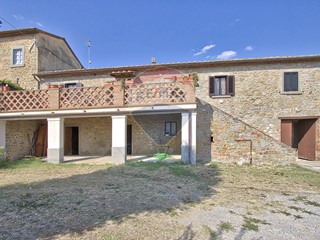 Casa Semi Indipendente in Vendita a Cortona, 129'500&euro;, 134 m²