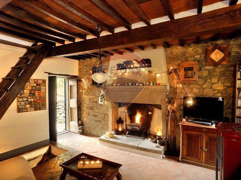 Casa Semi Indipendente in Vendita a Capolona, 115'000&euro;, 135 m²