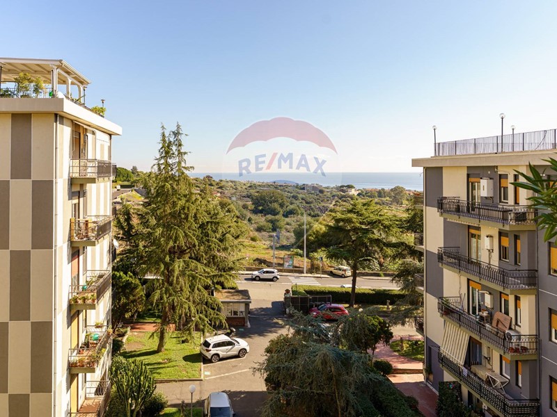 Appartamento in Vendita a Tremestieri Etneo, 219'000€, 141 m²