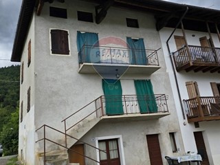 Casa Semi Indipendente in Vendita a Feltre, 75'000&euro;, 100 m²