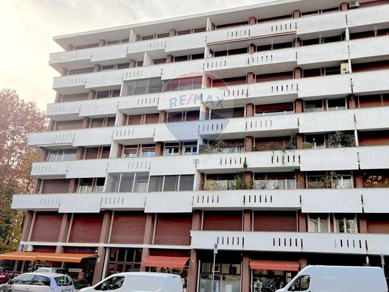 Trilocale in Vendita a Novara, 140'000€, 101 m²