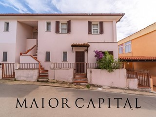 Villetta a schiera in Vendita a Golfo Aranci, 340'000&euro;, 200 m²