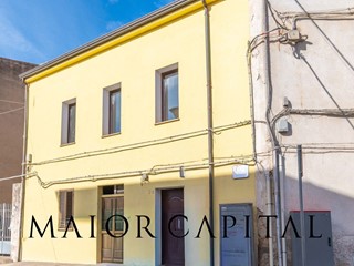 Villetta a schiera in Vendita a Tula, 65'000&euro;, 140 m²