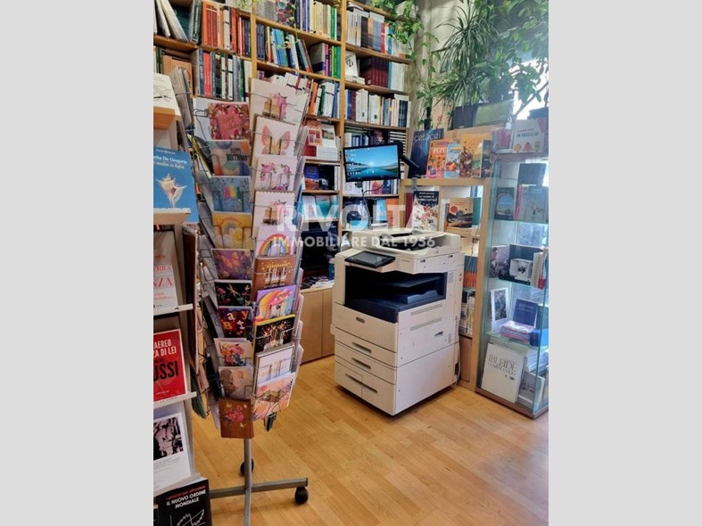 Attività commerciale in Vendita a Roma, 120'000€, 60 m²