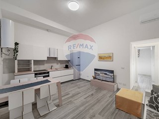 Bilocale in Vendita a Milano, 170'000&euro;, 60 m²