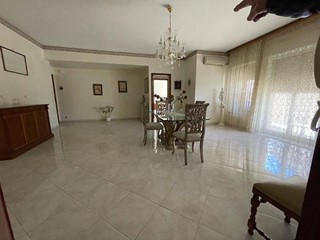 Quadrilocale in Vendita a Bagheria, 140'000&euro;, 136 m²