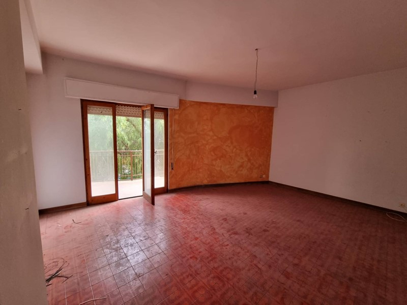 Quadrilocale in Vendita a Bagheria, 115'000&euro;, 165 m²