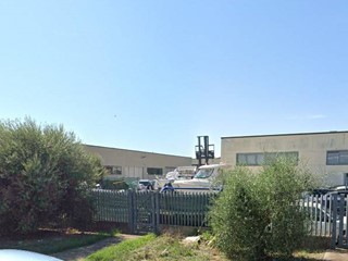Capannone in Vendita a Grosseto, 187'000&euro;, 345 m²