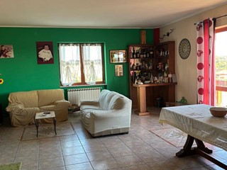 Appartamento in Vendita a Paduli, 120'000&euro;, 100 m²