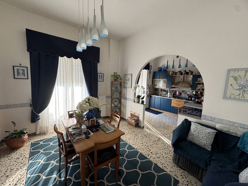 Appartamento in Vendita a Fermo, 110'000€, 150 m²