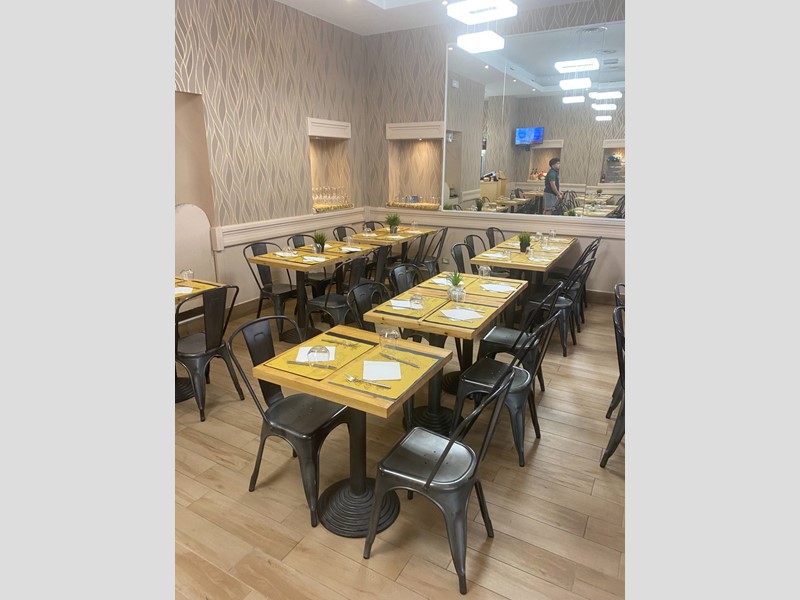 Attività commerciale in Vendita a Milano, 55'000&euro;, 100 m²