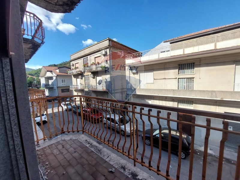 Quadrilocale in Vendita a Francavilla di Sicilia, 29'000&euro;, 125 m²