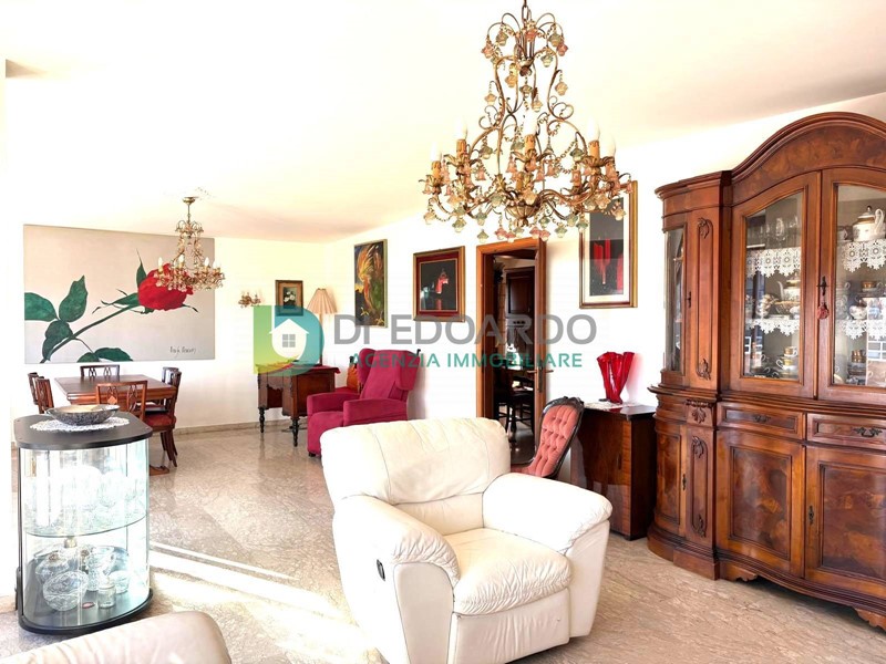 Attico in Vendita a San Benedetto del Tronto, 500'000&euro;, 188 m²