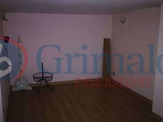 Negozio in Vendita a Taranto, 35'000&euro;, 95 m²