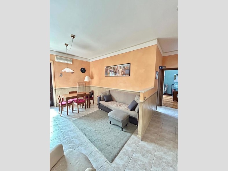 Trilocale in Vendita a Milano, 550'000&euro;, 90 m², arredato