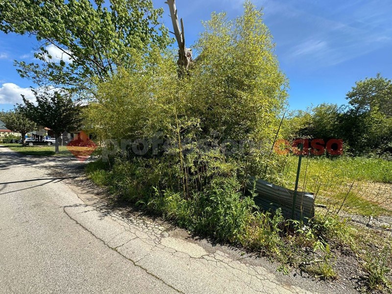 Casa Indipendente in Vendita a Pistoia, 135'000€, 700 m²